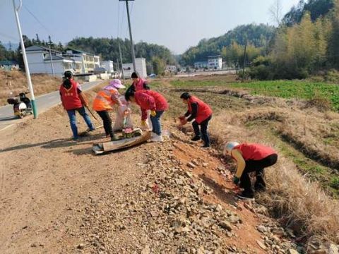 江西安远县塘村乡：节后整治“不停歇” 环境卫生“换新颜”