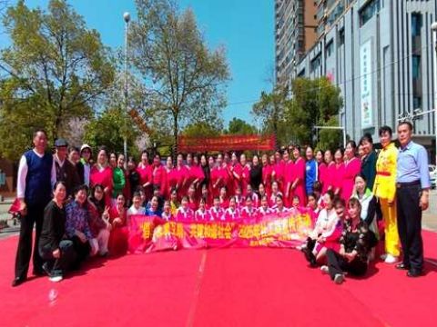 武冈市民政局：开展“倡导友爱互助，共建和谐社会”2025社工周宣传活动
