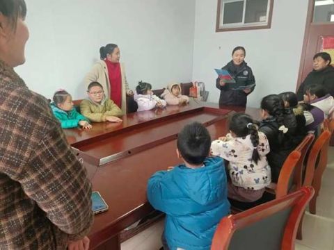 青岛市黄岛区铁山街道“垃圾分类，关爱环境”知识小课堂受欢迎