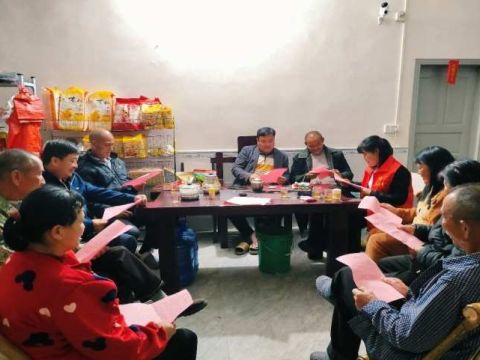 江西安远县塘村乡“屋场夜话”打通服务群众最后一公里