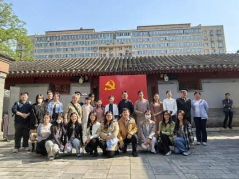 融通商服运输公司开展“追寻先驱足迹 激扬青春力量”主题团日活动