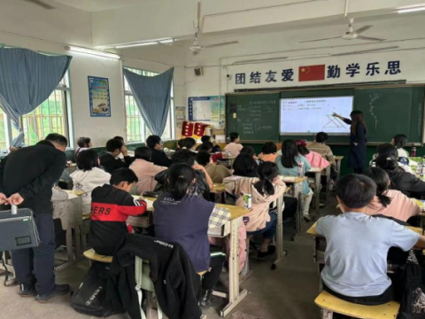 精心调研 促进发展--湖南省邵阳县教育局来我校开展教育教学调研活动